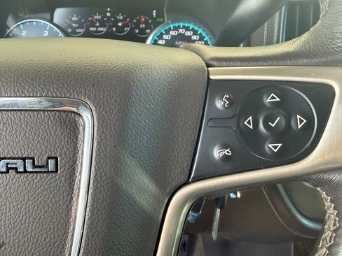 Used 2018 GMC Sierra 2500 Denali w/ Duramax Plus Package AWD/4WD image 10