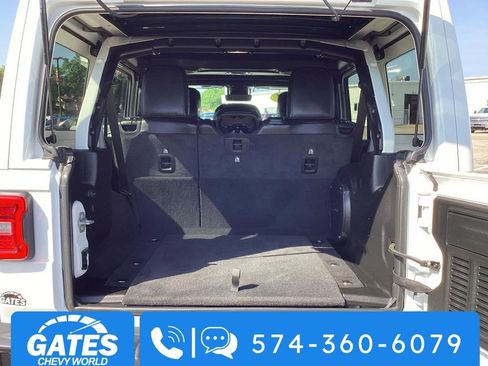 Used 2021 Jeep Wrangler Unlimited Rubicon AWD/4WD image 11
