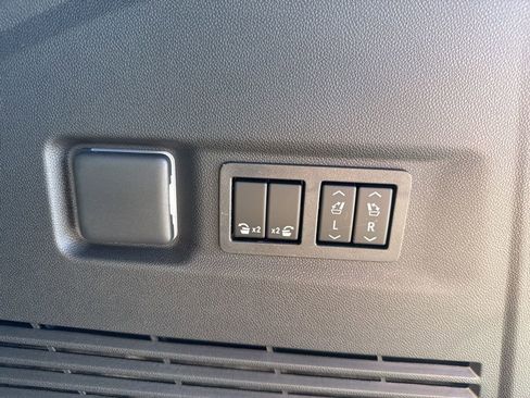 New 2026 GMC Yukon XL Elevation image 24