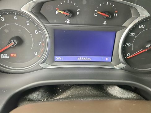 Used 2022 GMC Acadia SLT image 17