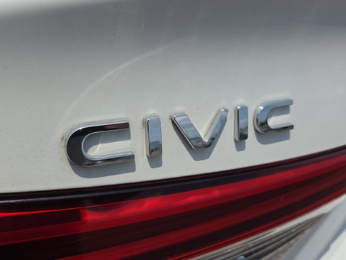 Certified 2024 Honda Civic Sport image 31