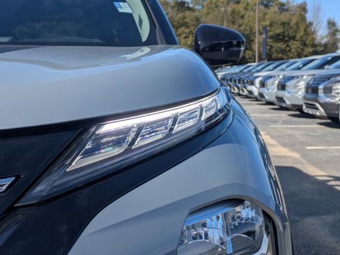 New 2025 Mitsubishi Outlander AWD image 10