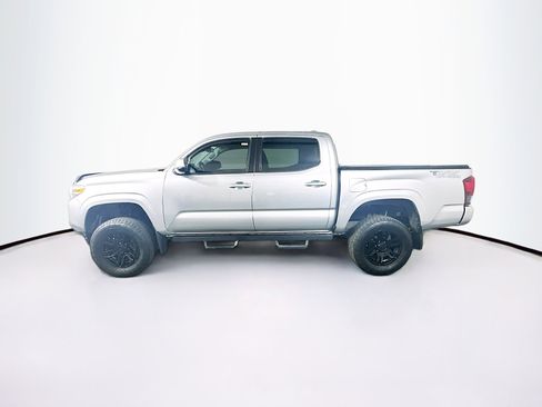 Used 2022 Toyota Tacoma SR w/ SR Convenience Package image 4