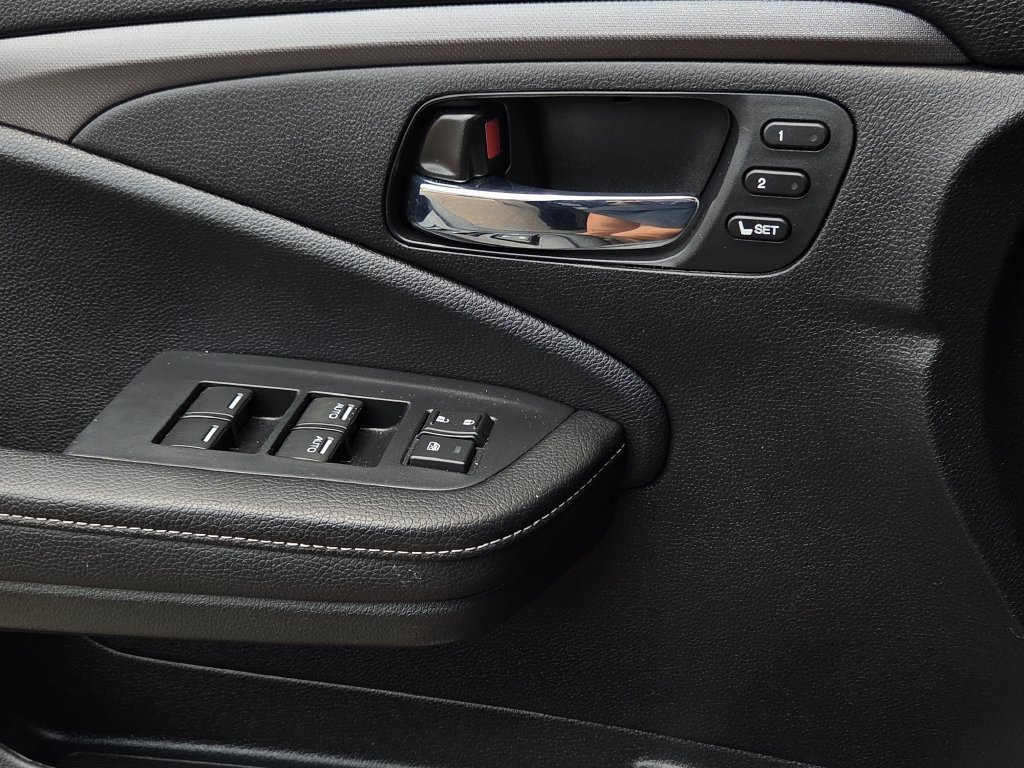 Certified 2025 Honda Ridgeline RTL image 19