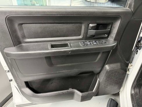 Used 2018 RAM 2500 Tradesman w/ Chrome Appearance Group AWD/4WD image 9