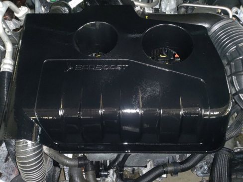 Used 2016 Ford Explorer XLT w/ Equipment Group 202A FWD image 30