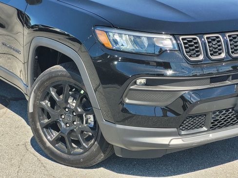 New 2026 Jeep Compass Latitude AWD/4WD image 6