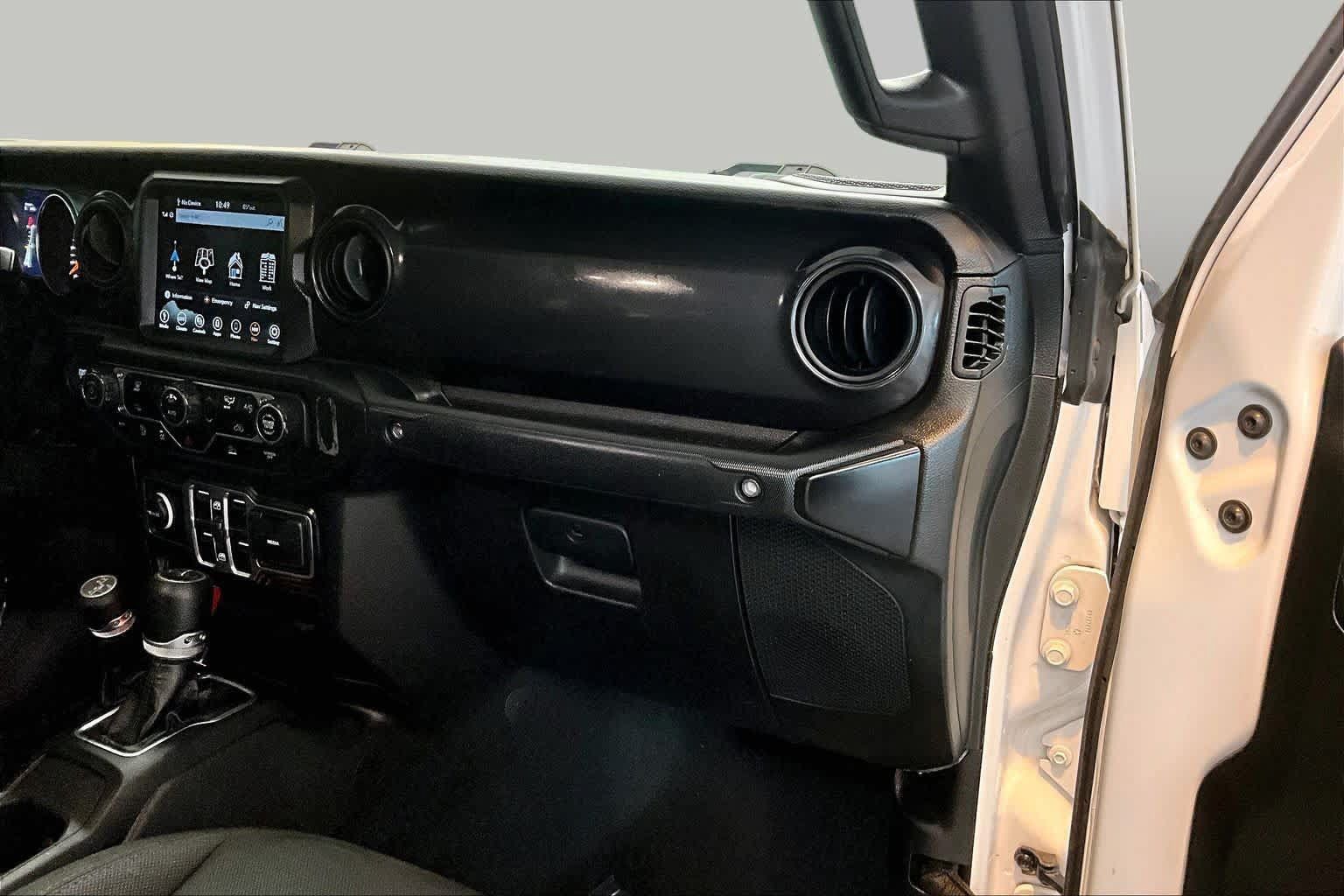 Used 2022 Jeep Gladiator Sport AWD/4WD image 17