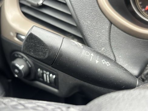 Used 2016 Jeep Cherokee Latitude w/ Cold Weather Group image 19