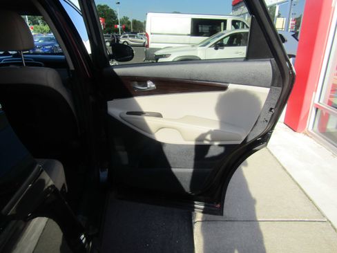 Used 2020 Kia Sorento LX AWD/4WD image 12