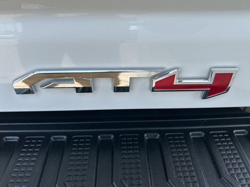 Used 2024 GMC Sierra 2500 AT4 w/ AT4 Premium Plus Package AWD/4WD image 36