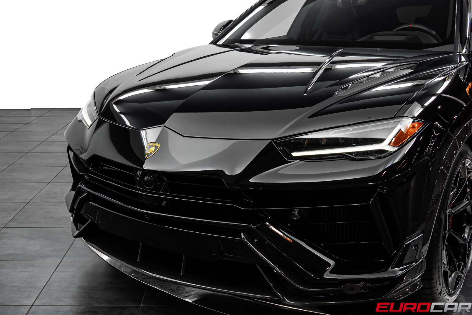 Used 2023 Lamborghini Urus Performante AWD/4WD image 9