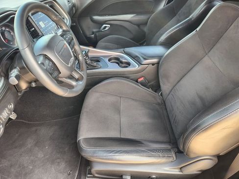 Used 2022 Dodge Challenger GT w/ Plus Package image 13