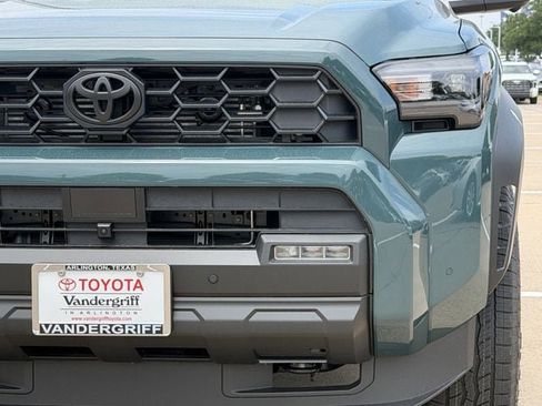 New 2026 Toyota 4Runner TRD Off-Road Premium AWD/4WD image 8