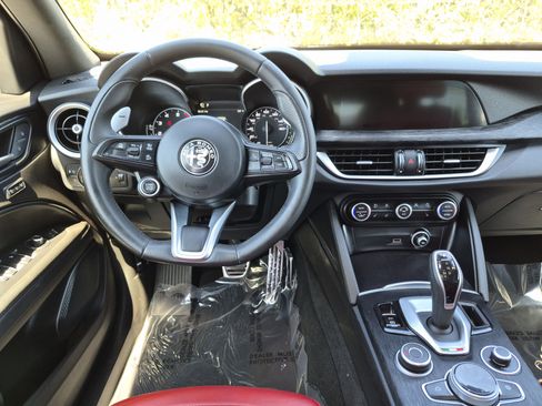 Used 2022 Alfa Romeo Stelvio Sprint RWD image 37