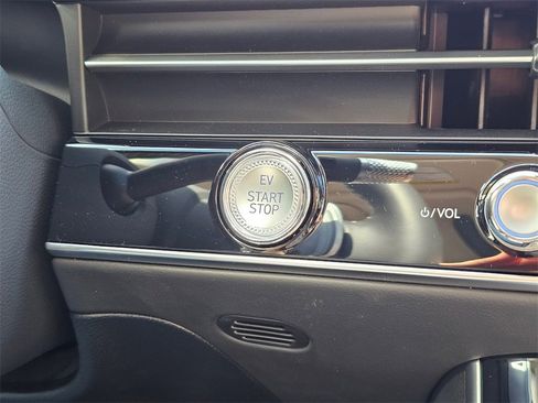 New 2026 Genesis Electrified GV70 image 17