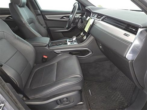 Used 2024 Jaguar F-PACE R-Dynamic S image 3