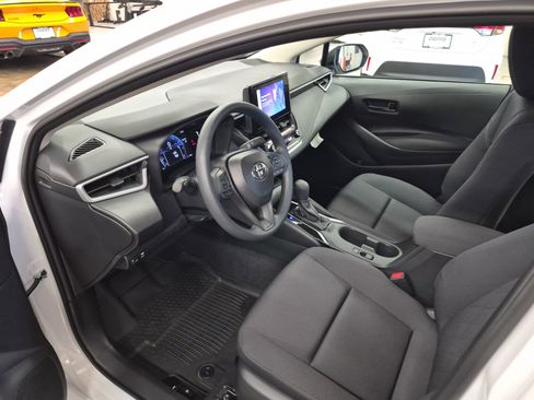 Used 2026 Toyota Corolla LE FWD image 12