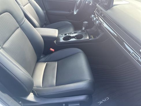 Used 2024 Honda Civic Touring image 22