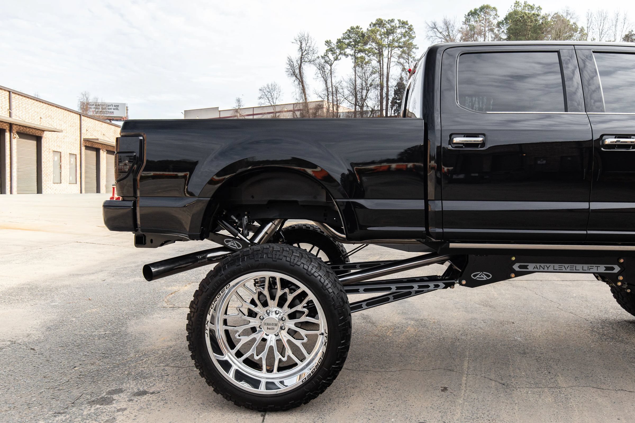 Used 2022 Ford F350 Platinum AWD/4WD image 22