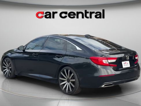 Used 2020 Honda Accord Sport image 3