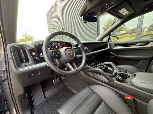 New 2026 Porsche Cayenne S AWD/4WD image 4
