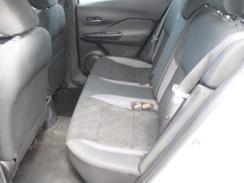 Used 2020 Nissan Kicks SV FWD image 10