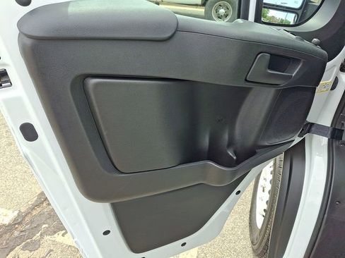 Used 2024 RAM ProMaster 2500 w/ Safety Group FWD image 9