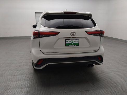 Used 2021 Toyota Highlander XSE image 6