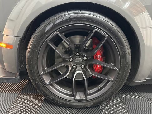 Used 2019 Dodge Challenger SRT Hellcat image 36