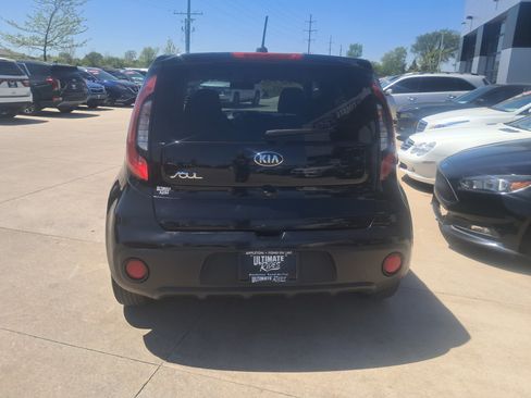 Used 2019 Kia Soul w/ Option Group 020 FWD image 5