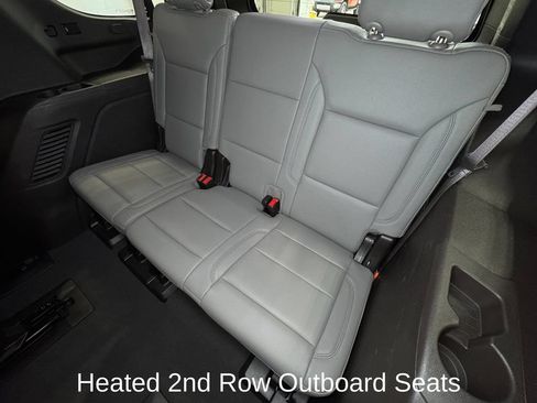 Used 2021 Chevrolet Tahoe Z71 w/ Z71 Off-Road Package AWD/4WD image 23