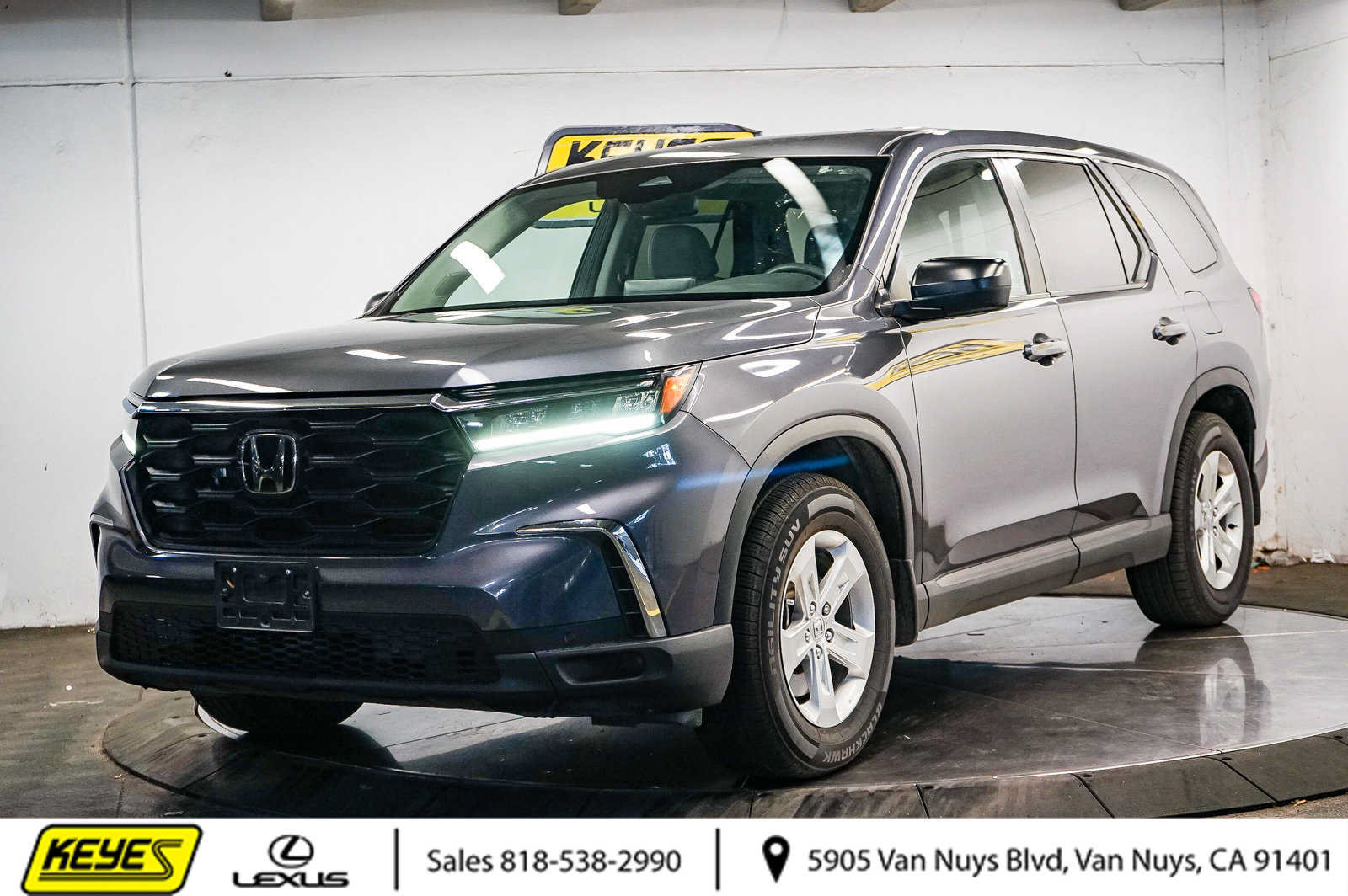 Used 2023 Honda Pilot LX image 1