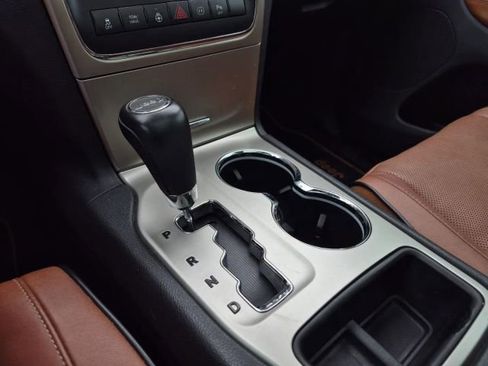 Used 2011 Jeep Grand Cherokee Overland Summit image 15