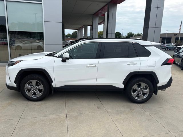 Used 2025 Toyota RAV4 XLE w/ Convenience Package AWD/4WD image 4
