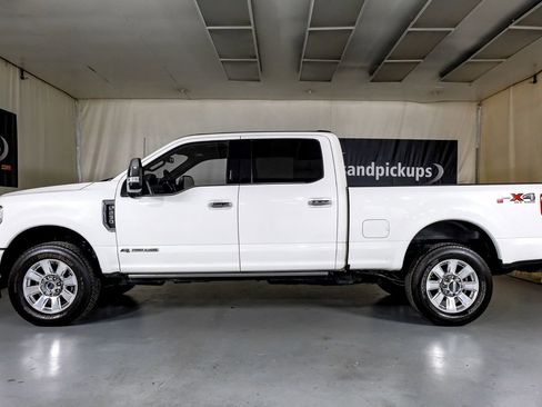 Used 2022 Ford F250 Platinum w/ FX4 Off-Road Package image 11