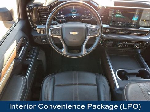 Used 2025 Chevrolet Silverado 3500 High Country AWD/4WD image 3