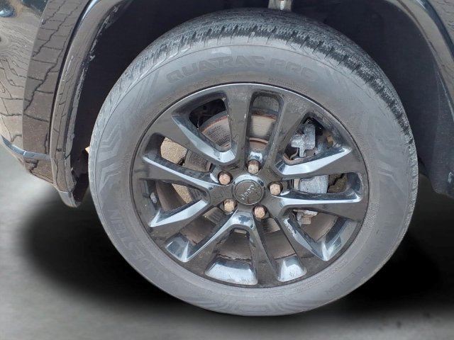 Used 2020 Jeep Grand Cherokee Altitude AWD/4WD image 17