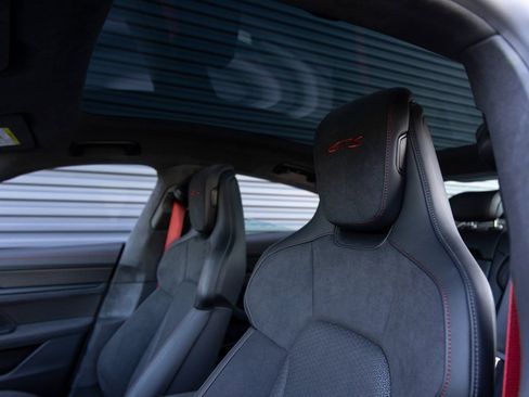 Used 2025 Porsche Taycan GTS image 24