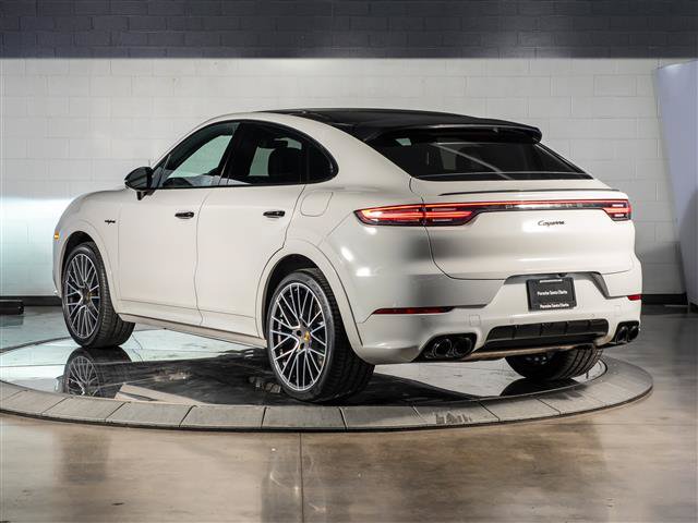 Certified 2023 Porsche Cayenne Platinum Edition AWD/4WD image 3