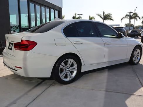 Used 2018 BMW 330i Sedan RWD image 3