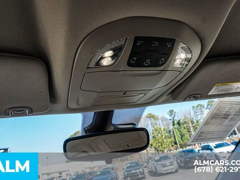 Used 2024 Chrysler Pacifica Limited FWD image 40