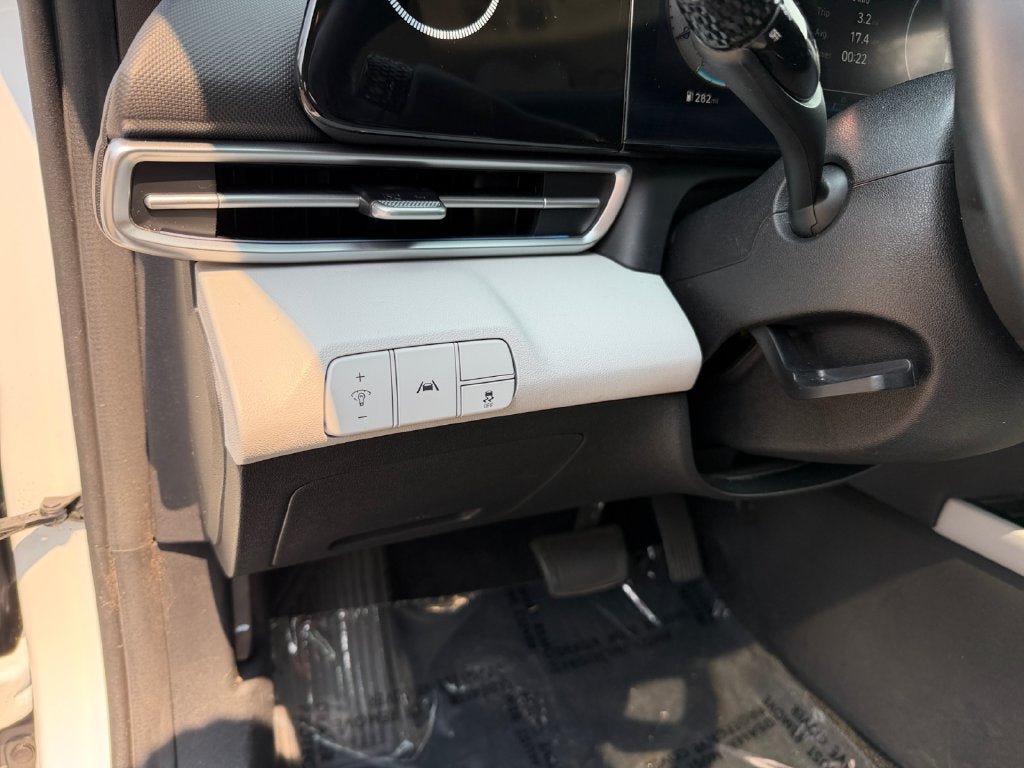 Used 2021 Hyundai Elantra Limited FWD image 20