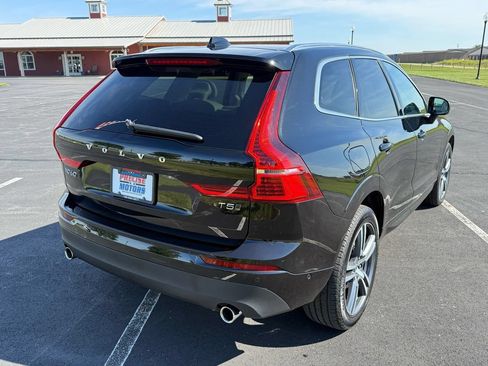 Used 2018 Volvo XC60 T5 Momentum w/ Vision Package AWD/4WD image 5