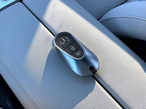 Certified 2025 Mercedes-Benz C 300 4MATIC Sedan image 38