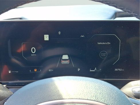 Used 2025 Kia Carnival SX FWD image 21