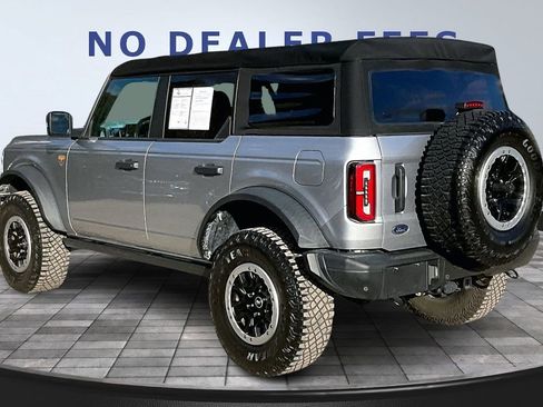 Used 2021 Ford Bronco Badlands image 4