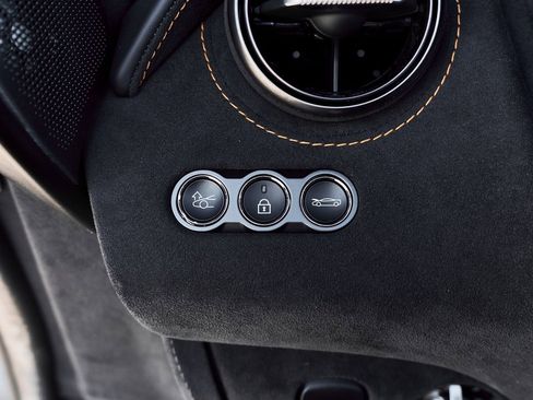 Used 2024 McLaren 750S image 51