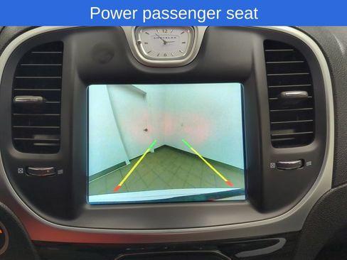 Used 2022 Chrysler 300 Touring L RWD image 17