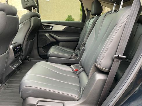 Used 2024 Acura MDX SH-AWD w/ Technology Package image 38